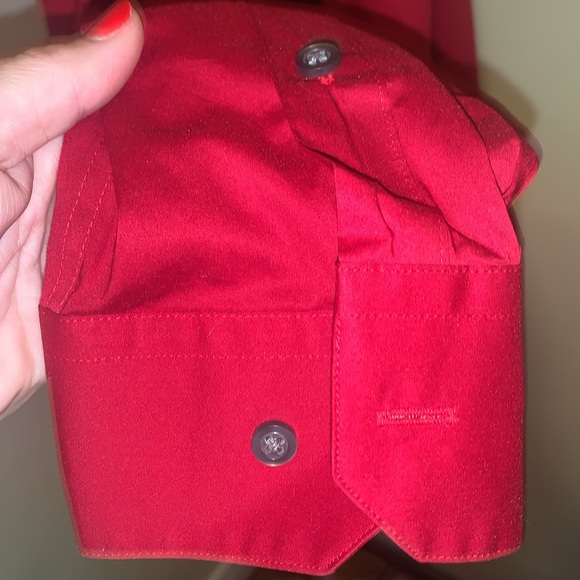 🎁Like New Alfani Regular Fit Men's Red L/S Dress shirt- Medium 15-15.5, 32-33 - Picture 13 of 16